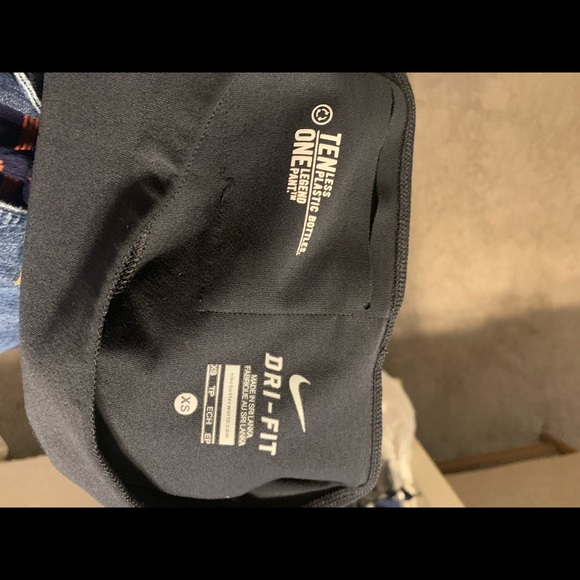 XS Nike yoga pants - Picture 3 of 3